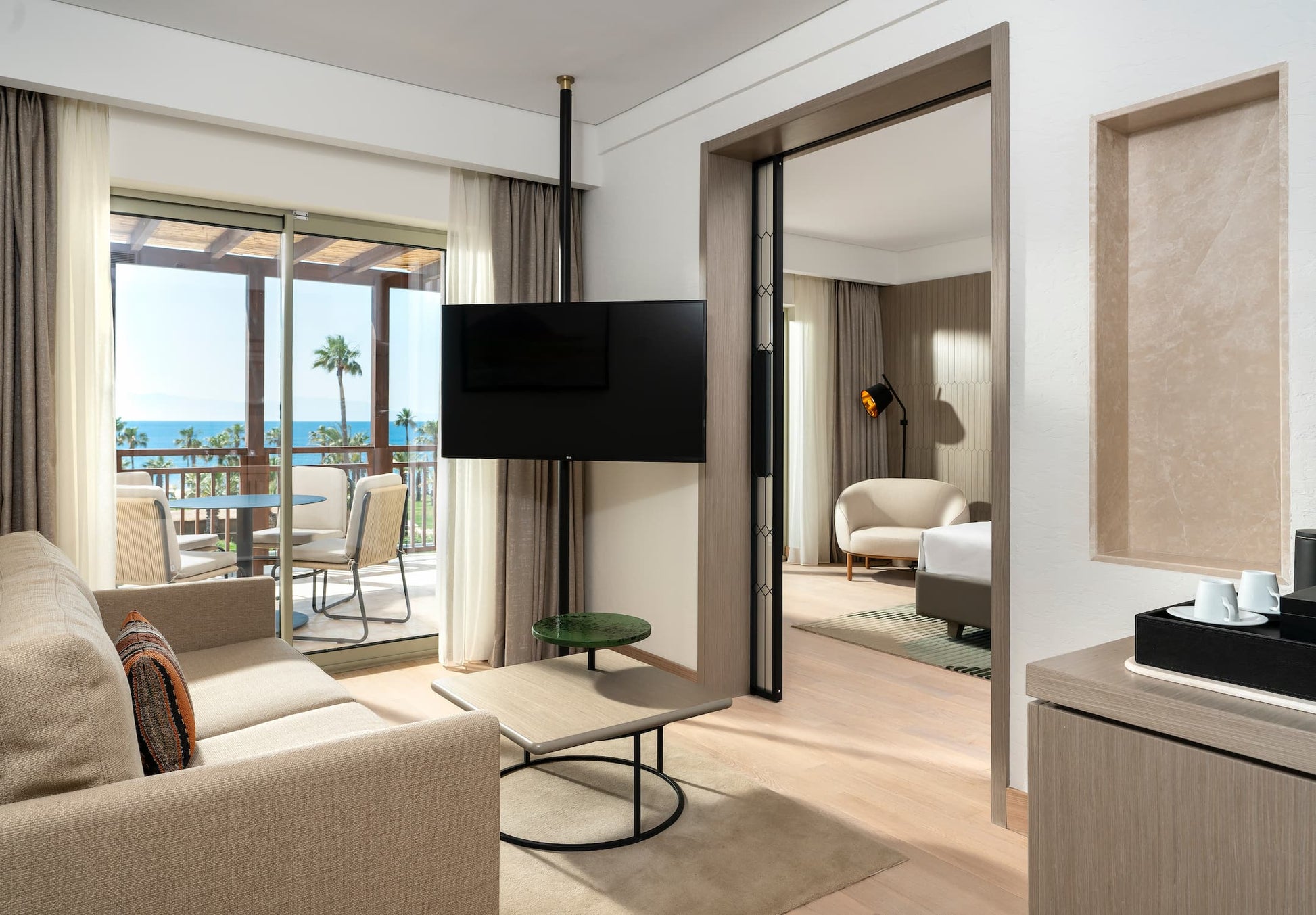 Full Pass Suite / per room (3 persons)