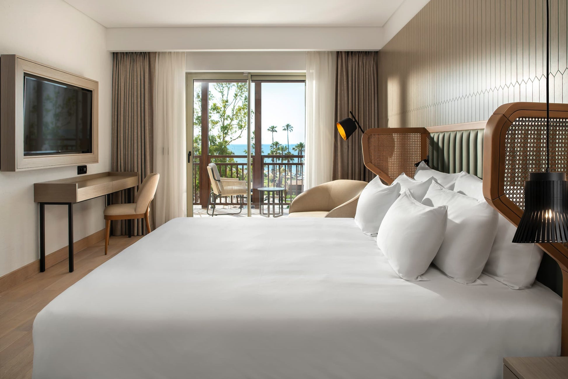 Full Pass Suite / per room (3 persons)